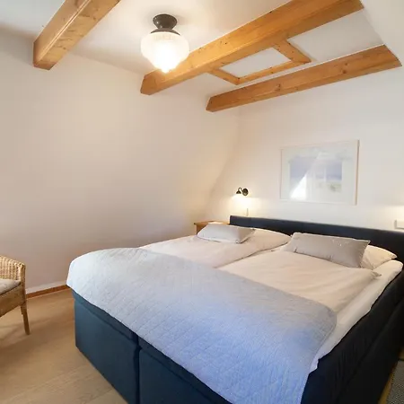 Reetdachhaus Isemann Holiday home